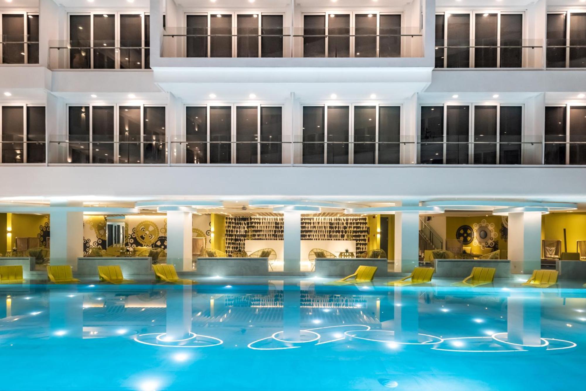 Hotel Astoria Current Manoc-Manoc Exteriér fotografie